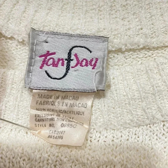 Vintage - Short Sleeved Cream Floral Pastel Embroidered Sweater - Picture 5 of 7